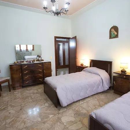 Appartement House In The Tuscan Countryside